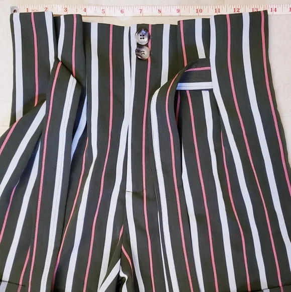 Like new S Lumiere high rise shorts - Picture 6 of 10